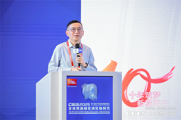 長(zhǎng)安汽車杜長(zhǎng)虹主題演講:用戶需求驅(qū)動(dòng)先進(jìn)電池技術(shù)革新 長(zhǎng)安汽車思考及實(shí)踐 長(zhǎng)安汽車杜長(zhǎng)虹主題演講:用戶需求驅(qū)動(dòng)先進(jìn)電池技術(shù)革新 長(zhǎng)安汽車思考及實(shí)踐