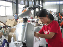 企業(yè)主：一刀切禁行電動(dòng)自行車車 大批工人將失業(yè)